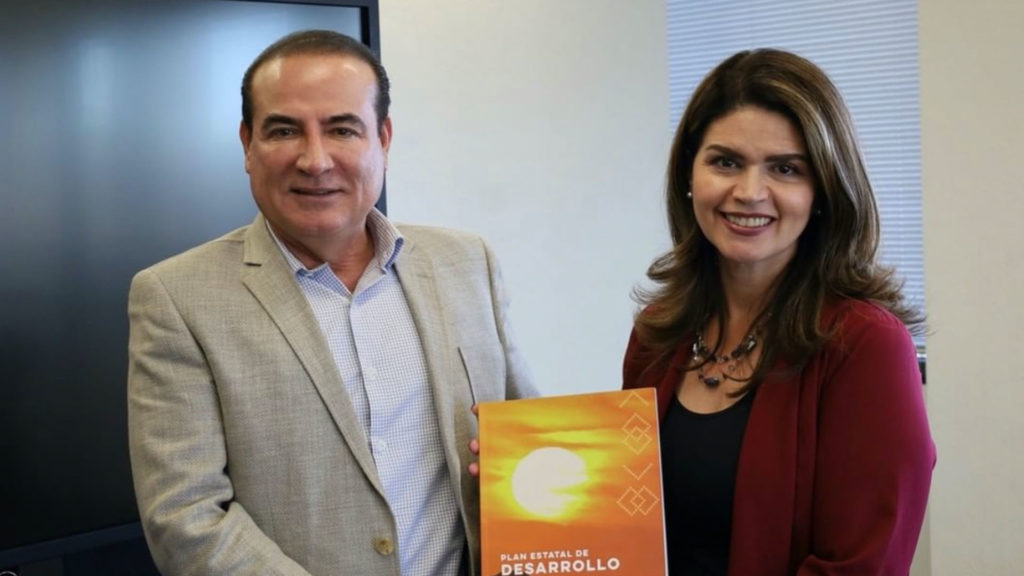 En comunidad junio 2022 Regina Romero Hola Tucson Mgz