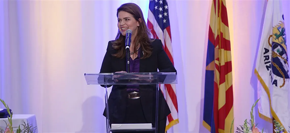 En comunidad diciembre 2023 Hola Tucson Mgz