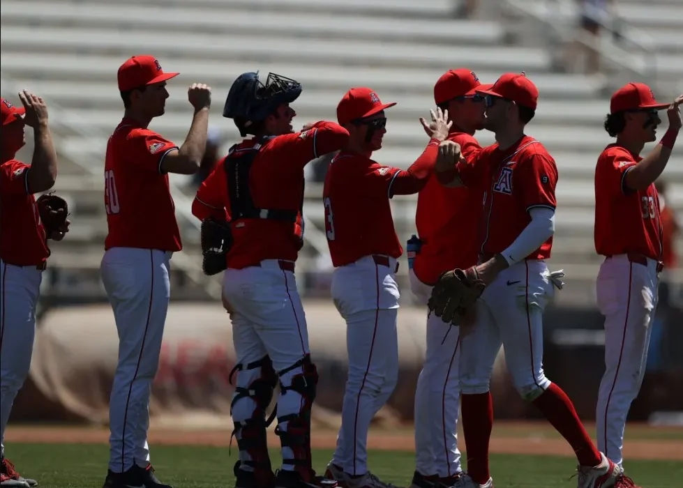 Enrachados los Wildcats de Arizona obtienen su undécima victoria consecutiva. Hola Tucson Mgz