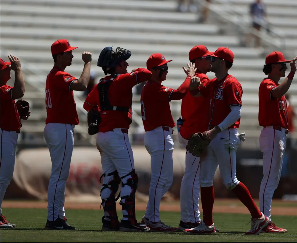 Enrachados los Wildcats de Arizona obtienen su undécima victoria consecutiva. Hola Tucson Mgz